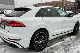 Audi Q8, 3.0, 210 kW, hybrid, automatic, four-wheel drive