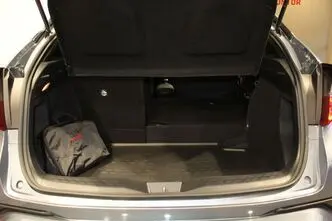 Toyota C-HR, 1.8, 72 kW, hybrid, automatic, front-wheel drive