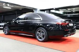 Mercedes-Benz S 580, 4.0, 370 kW, hybrid, automatic, four-wheel drive