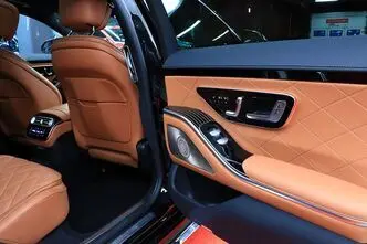 Mercedes-Benz S 580, 4.0, 370 kW, hybrid, automatic, four-wheel drive