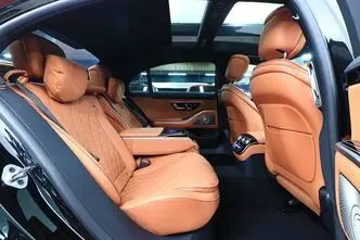 Mercedes-Benz S 580, 4.0, 370 kW, hybrid, automatic, four-wheel drive