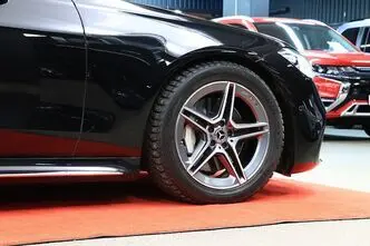 Mercedes-Benz S 580, 4.0, 370 kW, hybrid, automatic, four-wheel drive