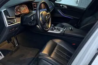 BMW X7, 3.0, 195 kW, diesel, automatic, four-wheel drive