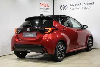 Toyota Yaris, 1.5, 68 kW, hybrid, automatic, front-wheel drive