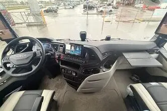 Iveco S-Way, 12.9, 368 kW, dīzelis, automātiskā, aizmugurējā piedziņa