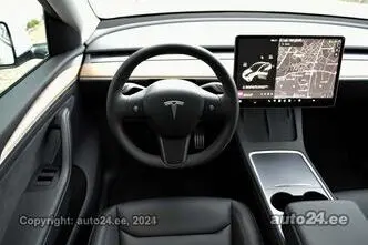 Tesla Model Y, 393 kW, elekter, automaat, nelikvedu