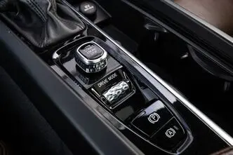 Volvo V60, 2.0, 110 kW, diisel, automaat, esivedu