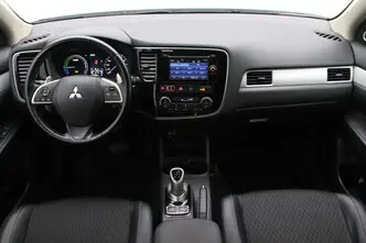 Mitsubishi Outlander, 2.0, 89 kW, подключаемый гибрид, автомат, полный привод