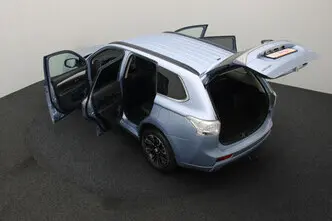 Mitsubishi Outlander, 2.0, 89 kW, подключаемый гибрид, автомат, полный привод