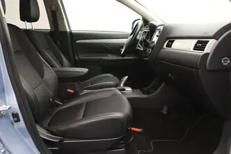 Mitsubishi Outlander, 2.0, 89 kW, подключаемый гибрид, автомат, полный привод
