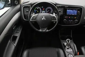 Mitsubishi Outlander, 2.0, 89 kW, подключаемый гибрид, автомат, полный привод