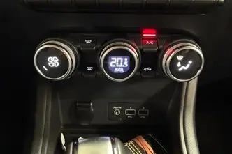 Renault Captur, 1.6, 117 kW, plug-in hybrid, automatic, front-wheel drive