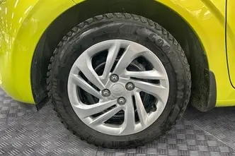 Hyundai i10, 1.0, 46 kW, бензин, механическая, передний привод