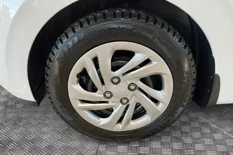 Hyundai i10, 1.0, 46 kW, petrol, manual, front-wheel drive