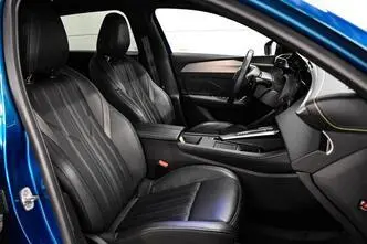 Peugeot 408, bensiin, automaat, esivedu