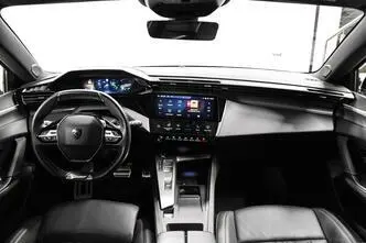 Peugeot 408, bensiin, automaat, esivedu