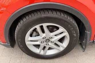 Toyota C-HR, 1.8, 72 kW, hübriid, automaat, esivedu