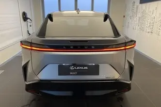 Lexus RZ, 132 kW, elekter, nelikvedu