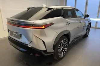 Lexus RZ, 132 kW, elekter, nelikvedu