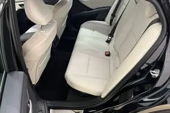 Toyota Camry, 2.5, 137 kW, hybrid, automatic, front-wheel drive