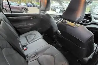 Toyota Highlander, 2.5, 140 kW, hybrid, automatic, four-wheel drive