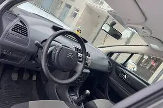 Citroën C4, 1.4, 65 kW, petrol, manual, front-wheel drive