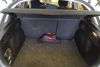 Citroën C4, 1.4, 70 kW, bensiin, manuaal, esivedu