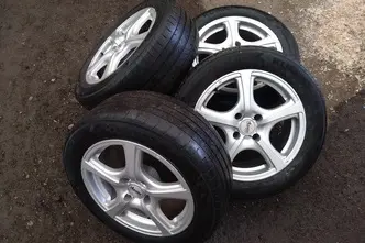 Citroën C4, 1.4, 70 kW, bensiin, manuaal, esivedu