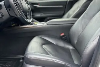 Toyota Camry, 2.5, 131 kW, hübriid, automaat, esivedu