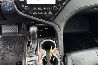 Toyota Camry, 2.5, 131 kW, hübriid, automaat, esivedu