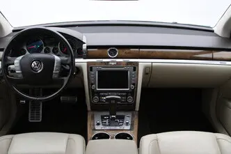 Volkswagen Phaeton, 3.0, 176 kW, diesel, automatic, four-wheel drive