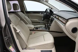 Volkswagen Phaeton, 3.0, 176 kW, diesel, automatic, four-wheel drive