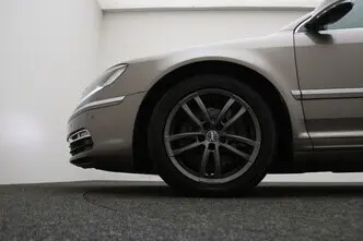 Volkswagen Phaeton, 3.0, 176 kW, diesel, automatic, four-wheel drive