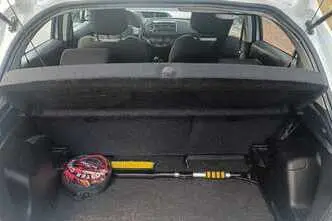 Toyota Yaris, 1.3, 73 kW, bensiin, manuaal, esivedu