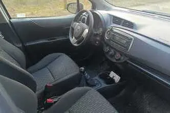 Toyota Yaris, 1.3, 73 kW, bensiin, manuaal, esivedu