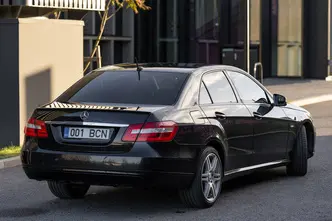 Mercedes-Benz E 200, 2.1, 100 kW, дизель, автомат, задний привод