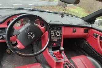 Mercedes-Benz SLK 200, 2.0, 100 kW, bensiin, manuaal, tagavedu