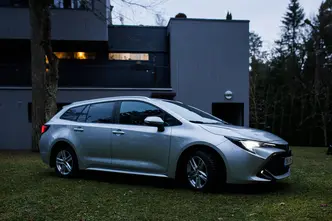 Toyota Corolla, 1.2, 85 kW, bensiin, automaat, esivedu
