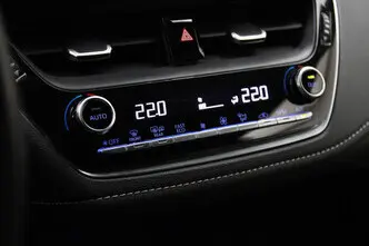 Toyota Corolla, 1.8, 72 kW, гибрид, автомат, передний привод