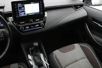 Toyota Corolla, 1.8, 72 kW, гибрид, автомат, передний привод