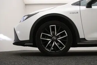 Toyota Corolla, 1.8, 72 kW, гибрид, автомат, передний привод