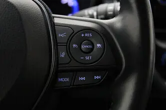Toyota Corolla, 1.8, 72 kW, гибрид, автомат, передний привод