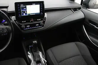Toyota Corolla, 2.0, 112 kW, гибрид, автомат, передний привод