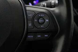 Toyota Corolla, 2.0, 112 kW, гибрид, автомат, передний привод