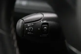 Peugeot 2008, 1.5, 88 kW, diesel, automatic, front-wheel drive