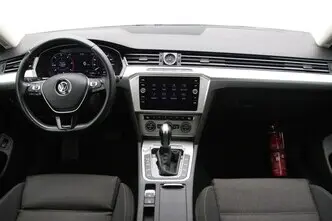Volkswagen Passat, 1.6, 88 kW, diesel, automatic, front-wheel drive