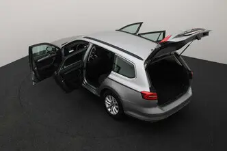 Volkswagen Passat, 1.6, 88 kW, diesel, automatic, front-wheel drive