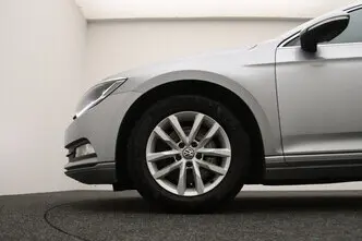 Volkswagen Passat, 1.6, 88 kW, diesel, automatic, front-wheel drive
