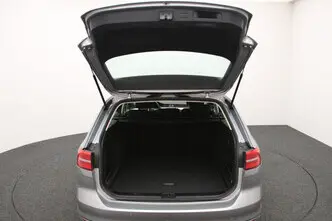 Volkswagen Passat, 1.6, 88 kW, diesel, automatic, front-wheel drive