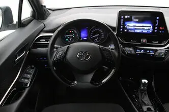 Toyota C-HR, 1.8, 72 kW, hybrid, automatic, front-wheel drive